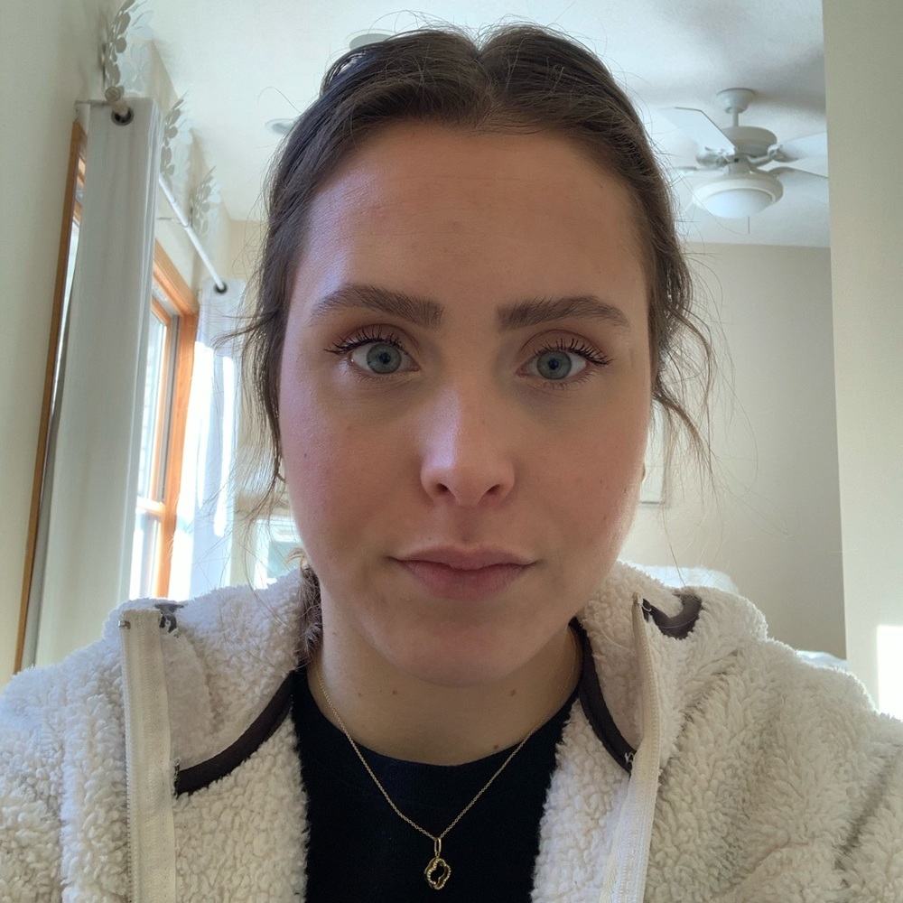 Meet your Posher, Carly